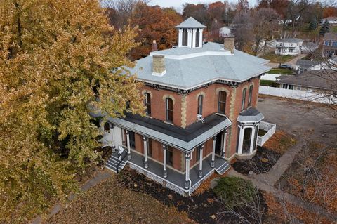 Tiny photo for 402 W Lincolnway Road, Morrison, IL 61270 (MLS # 12019665)