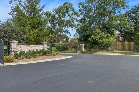 Tiny photo for 1099 Ironwood Court, Glenview, IL 60025 (MLS # 12735834)