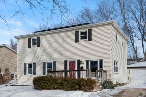 151 Egan Drive Streamwood IL 60107