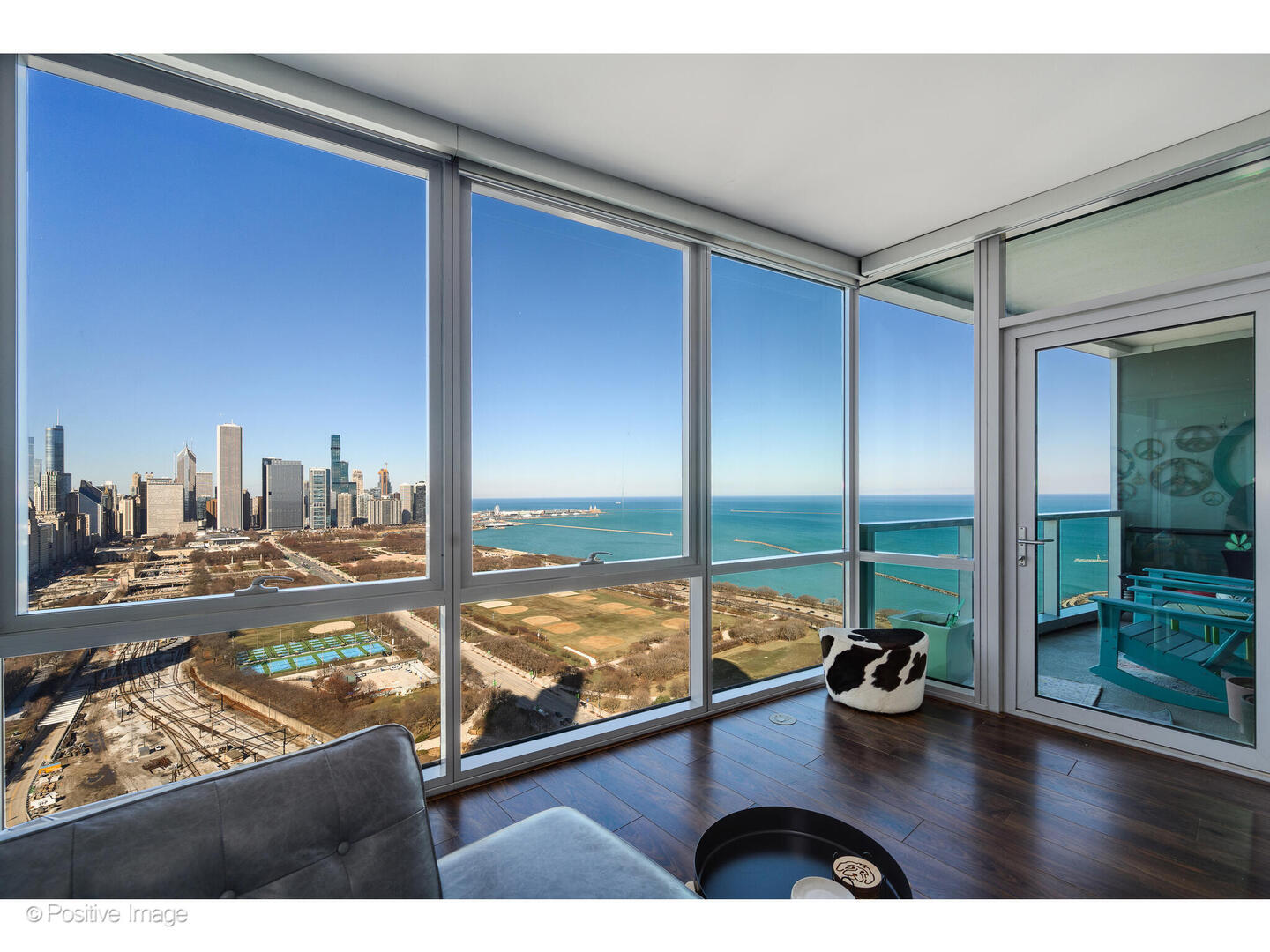 1201 S Prairie Avenue 3702