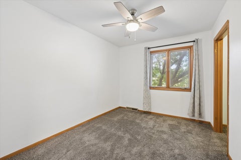 Tiny photo for 2423 E 32nd Street, Davenport, IA 52807 (MLS # 12749809)