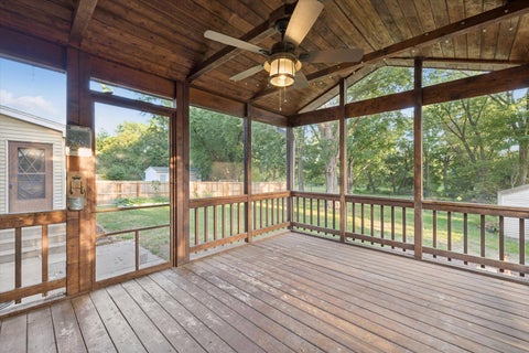 Tiny photo for 2423 E 32nd Street, Davenport, IA 52807 (MLS # 12749809)