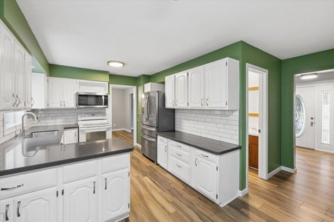 Tiny photo for 2423 E 32nd Street, Davenport, IA 52807 (MLS # 12749809)
