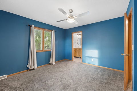 Tiny photo for 2423 E 32nd Street, Davenport, IA 52807 (MLS # 12749809)