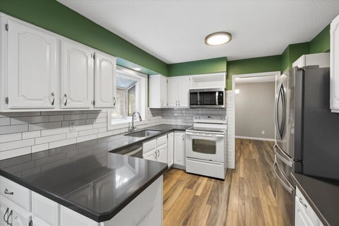 Tiny photo for 2423 E 32nd Street, Davenport, IA 52807 (MLS # 12749809)