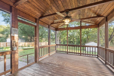 Tiny photo for 2423 E 32nd Street, Davenport, IA 52807 (MLS # 12749809)