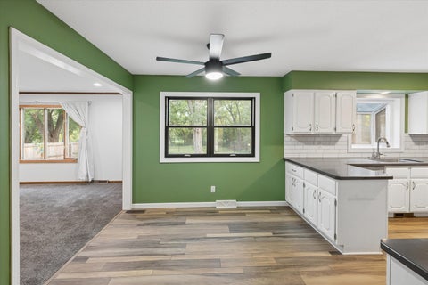Tiny photo for 2423 E 32nd Street, Davenport, IA 52807 (MLS # 12749809)