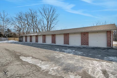 Tiny photo for 5251 W 157TH Street #6, Oak Forest, IL 60452 (MLS # 12553345)