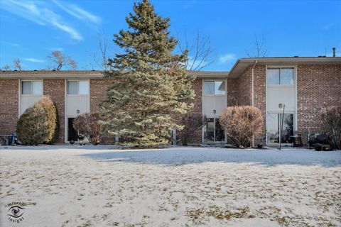 Tiny photo for 5251 W 157TH Street #6, Oak Forest, IL 60452 (MLS # 12553345)