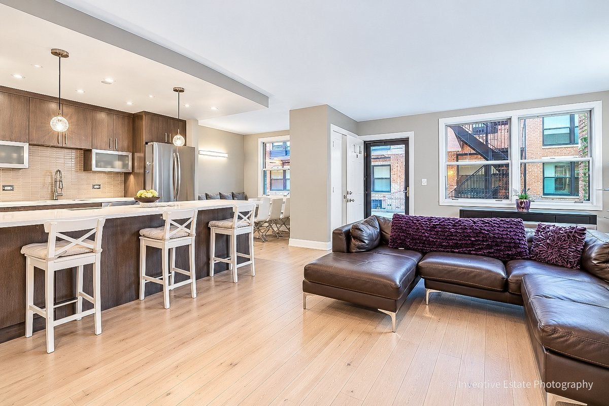 163 W Division Street