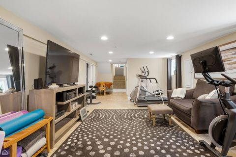Tiny photo for 9632 Massasoit Avenue, Oak Lawn, IL 60453 (MLS # 12634564)