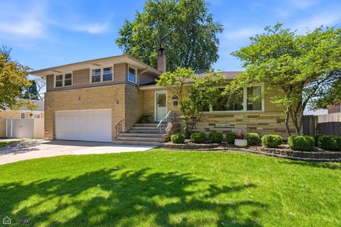 Photo of 9632 Massasoit Avenue, Oak Lawn, IL 60453 (MLS # 12634564)