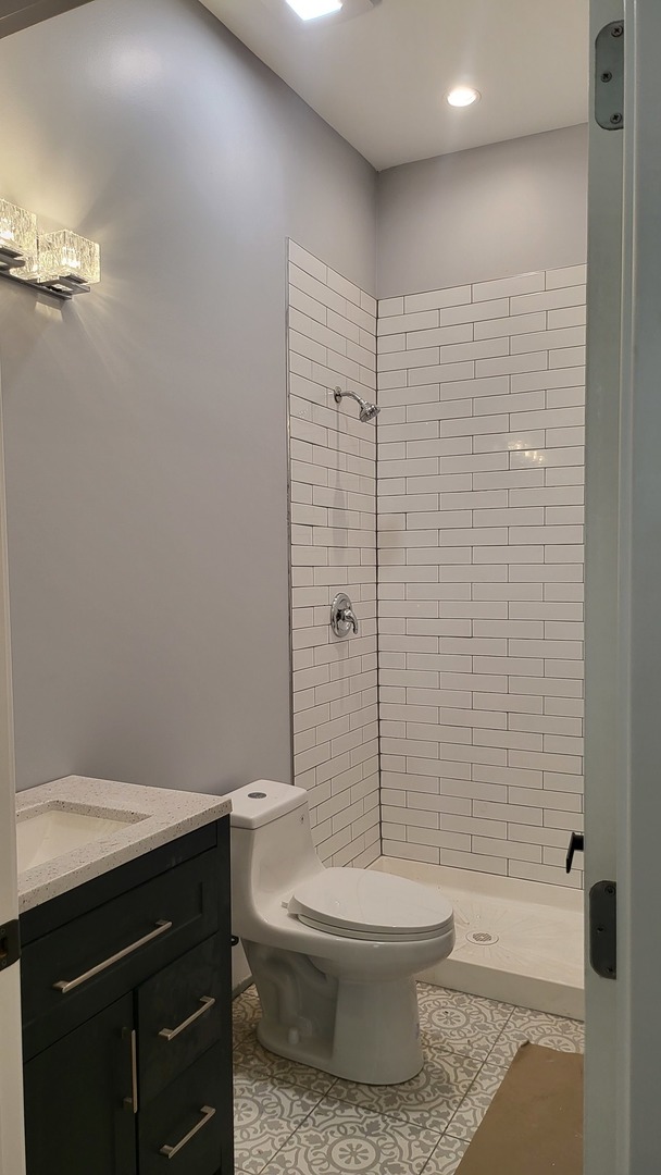 831 S Western Avenue 1F