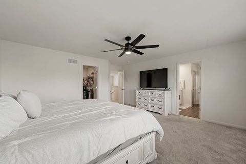 Tiny photo for 1009 Persimmon Court, Crystal Lake, IL 60012 (MLS # 12490686)