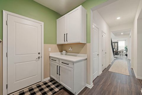 Tiny photo for 1009 Persimmon Court, Crystal Lake, IL 60012 (MLS # 12490686)