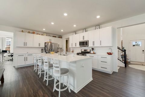 Tiny photo for 1009 Persimmon Court, Crystal Lake, IL 60012 (MLS # 12490686)