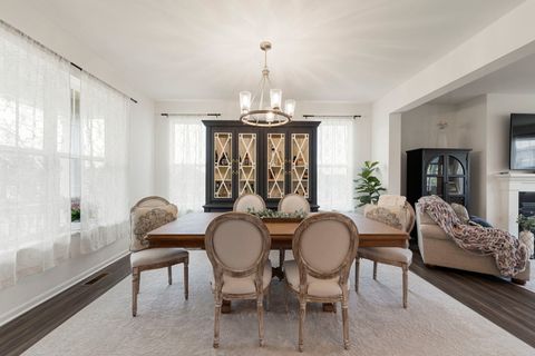 Tiny photo for 1009 Persimmon Court, Crystal Lake, IL 60012 (MLS # 12490686)