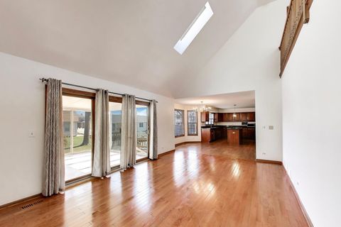 Tiny photo for 1219 Montego Court, Elk Grove Village, IL 60007 (MLS # 12588638)