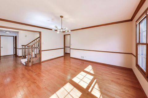 Tiny photo for 1219 Montego Court, Elk Grove Village, IL 60007 (MLS # 12588638)