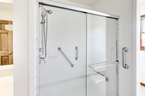 Tiny photo for 1219 Montego Court, Elk Grove Village, IL 60007 (MLS # 12588638)