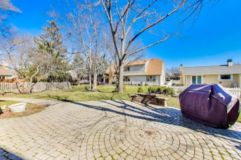 Tiny photo for 1219 Montego Court, Elk Grove Village, IL 60007 (MLS # 12588638)