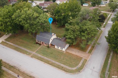 Tiny photo for 3000 W KENT Street, Carbondale, IL 62901 (MLS # EB459866)