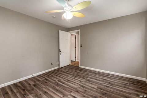 Tiny photo for 3000 W KENT Street, Carbondale, IL 62901 (MLS # EB459866)