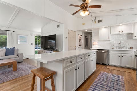 Tiny photo for 313 W Woodlawn Road, New Lenox, IL 60451 (MLS # 12711792)
