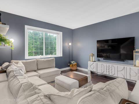 Tiny photo for 110 Morgans Gate Drive, Wood Dale, IL 60191 (MLS # 12724219)