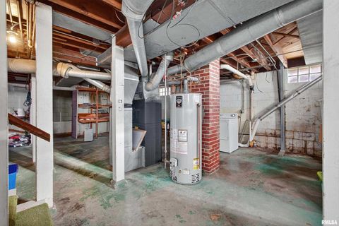 Tiny photo for 803 HOLMES Street, Bettendorf, IA 52722 (MLS # QC4269482)