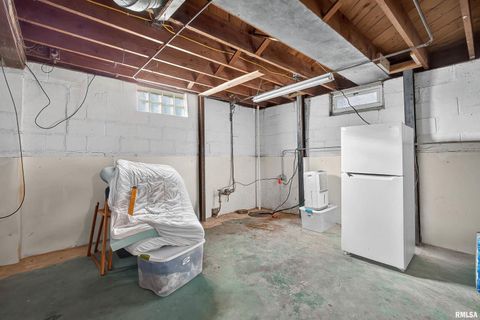 Tiny photo for 803 HOLMES Street, Bettendorf, IA 52722 (MLS # QC4269482)