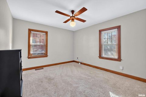 Tiny photo for 803 HOLMES Street, Bettendorf, IA 52722 (MLS # QC4269482)