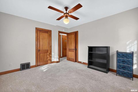 Tiny photo for 803 HOLMES Street, Bettendorf, IA 52722 (MLS # QC4269482)