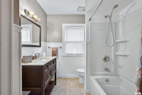 Tiny photo for 803 HOLMES Street, Bettendorf, IA 52722 (MLS # QC4269482)