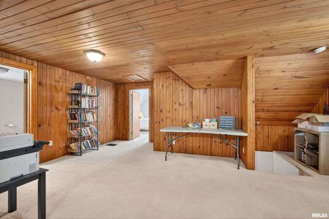 Tiny photo for 803 HOLMES Street, Bettendorf, IA 52722 (MLS # QC4269482)