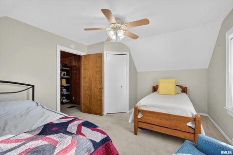 Tiny photo for 803 HOLMES Street, Bettendorf, IA 52722 (MLS # QC4269482)