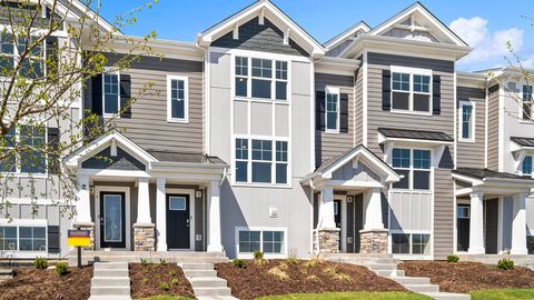 2271 Glacier Street Mundelein IL 60060