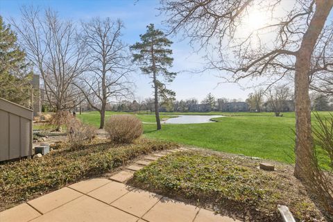 Tiny photo for 404 Shoreline Road #298, Lake Barrington, IL 60010 (MLS # 12642833)