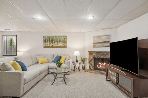 Tiny photo for 404 Shoreline Road #298, Lake Barrington, IL 60010 (MLS # 12642833)