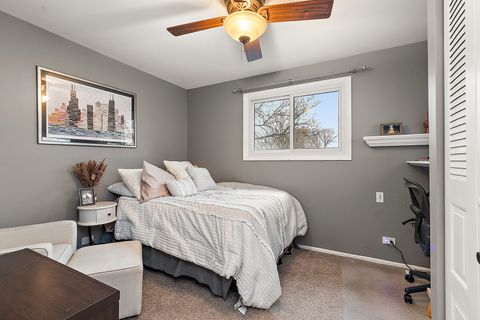 Tiny photo for 2231 S Bradford Drive, Wheaton, IL 60189 (MLS # 12519699)