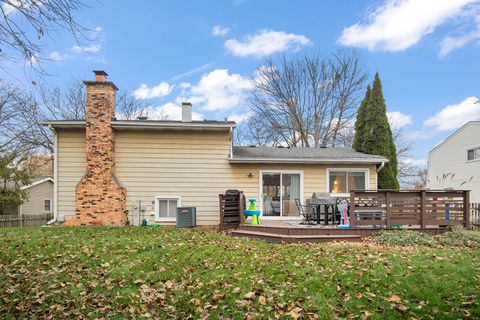 Tiny photo for 2231 S Bradford Drive, Wheaton, IL 60189 (MLS # 12519699)