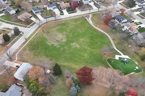 Tiny photo for 2231 S Bradford Drive, Wheaton, IL 60189 (MLS # 12519699)