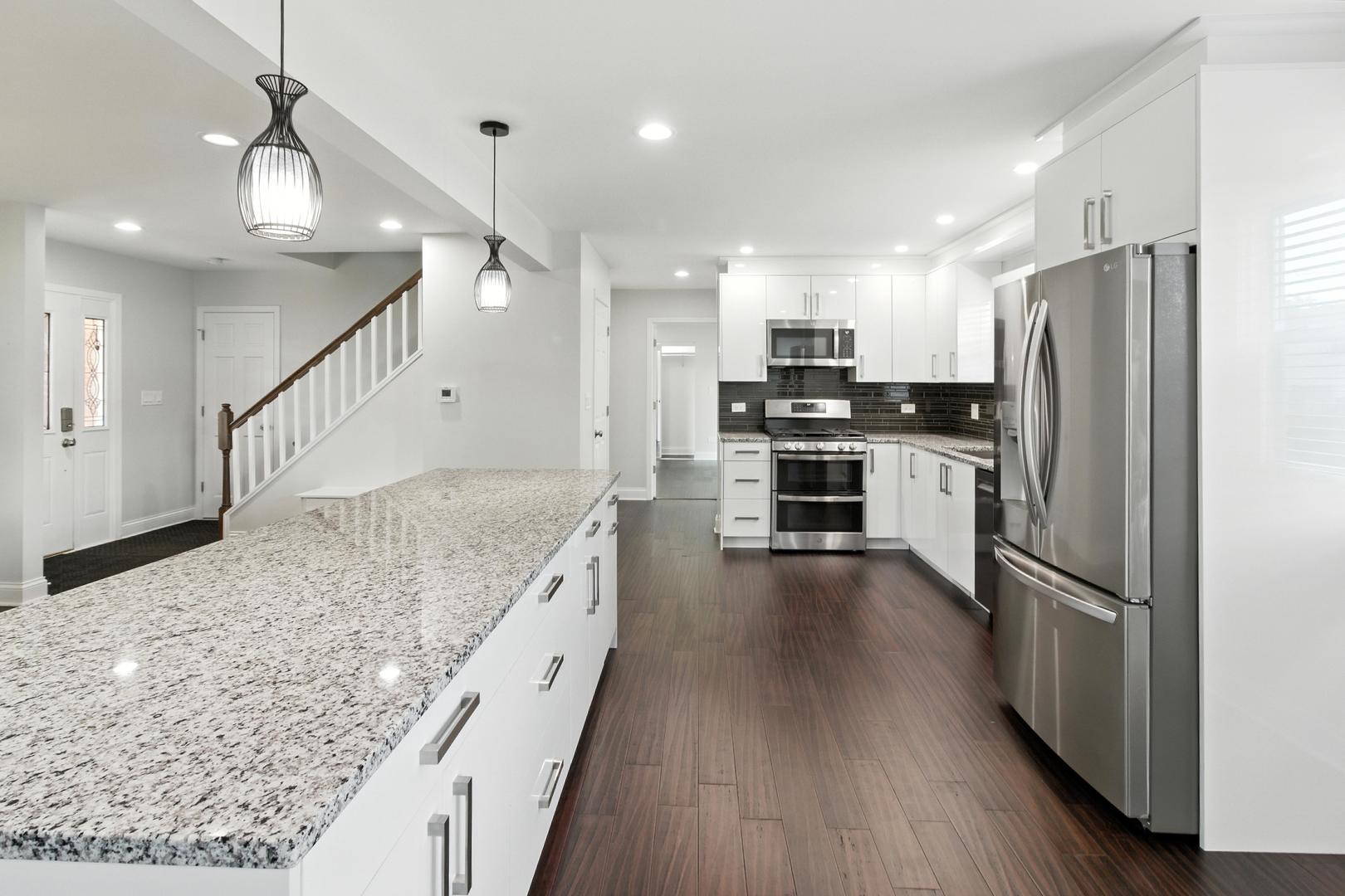 1807 W Locust Lane