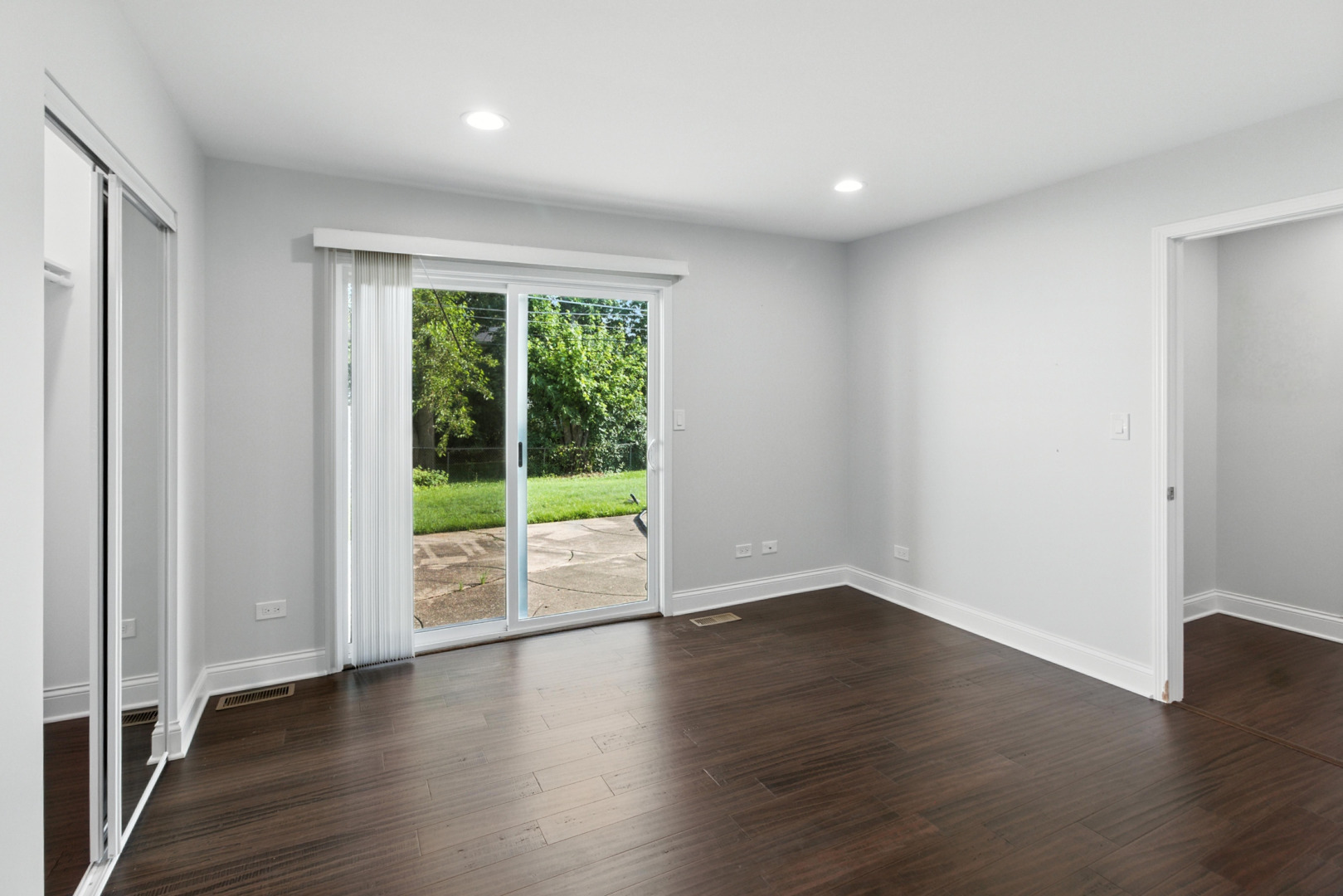 1807 W Locust Lane