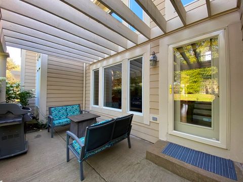 Tiny photo for 2428 Ridgewood Court, Aurora, IL 60502 (MLS # 12559667)