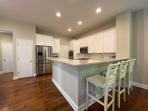 Tiny photo for 2428 Ridgewood Court, Aurora, IL 60502 (MLS # 12559667)