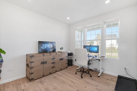 Tiny photo for 1044 Joice Lane, Mundelein, IL 60060 (MLS # 12495579)