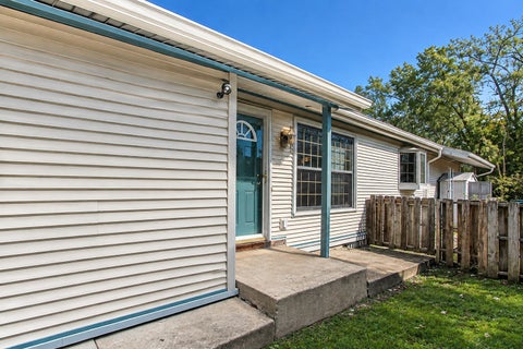 Tiny photo for 135 Hickory Road, Lake In The Hills, IL 60156 (MLS # 12780679)