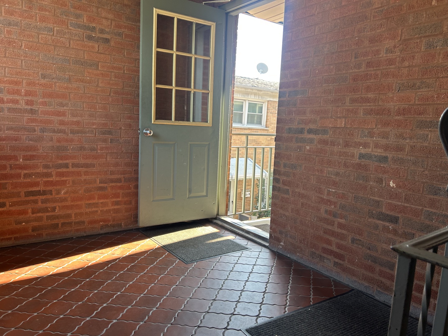 4342 N Kedvale Avenue 2A