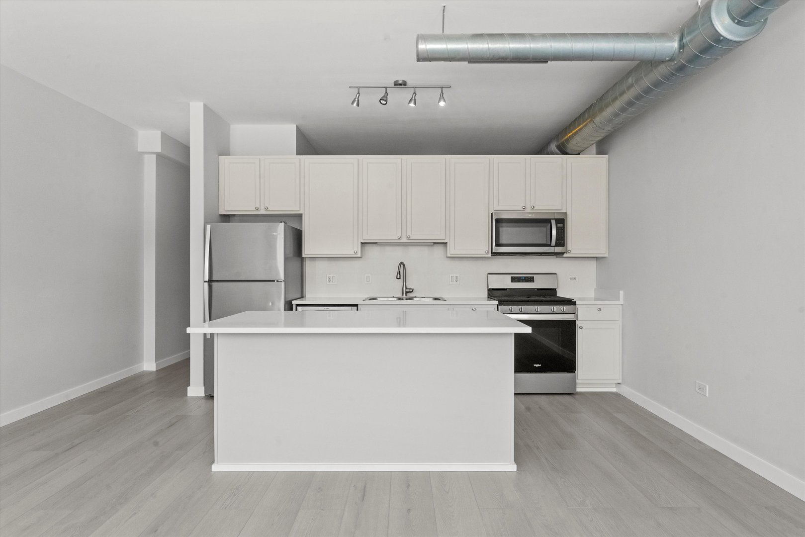 1200 W Monroe Street 415